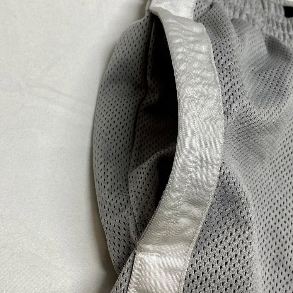 Nike Basketball‎ Shorts Men's Small Grey Mesh White 10
